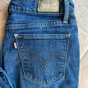 Women’s Levi jeans size 8